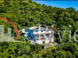 Sobrado para Venda em São Sebastião - 2