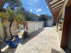 Sobrado para Venda em São Sebastião - 2