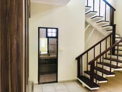 Sobrado para Venda em São Sebastião - 4