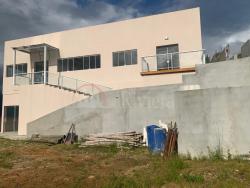 Sobrado para Venda em São Sebastião - 2