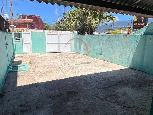 #V0300078 - Casa para Venda em São Sebastião - SP - 1