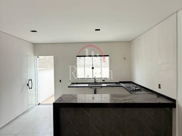 Casa para Venda em Caraguatatuba - 4