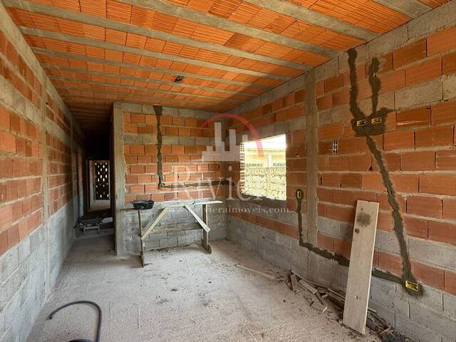 Casa para Venda em Caraguatatuba - 4