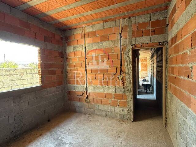 Casa para Venda em Caraguatatuba - 5