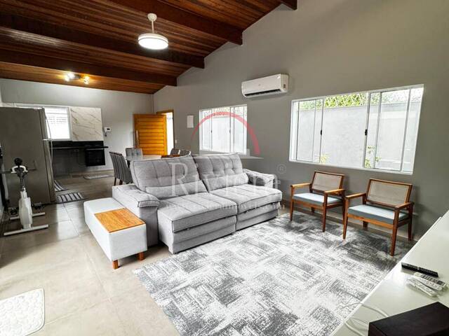 #V040127 - Casa para Venda em São Sebastião - SP - 1