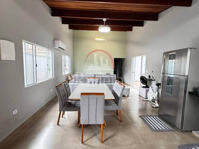 #V040127 - Casa para Venda em São Sebastião - SP - 2