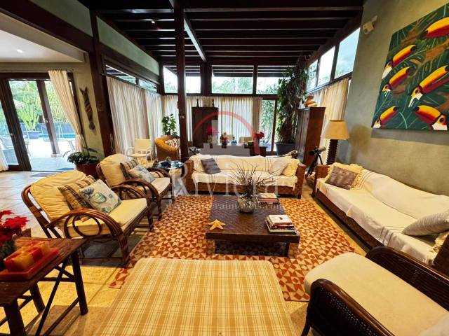 Sobrado para Venda em São Sebastião - 4