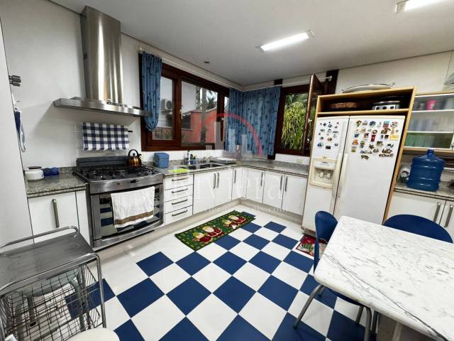 Sobrado para Venda em São Sebastião - 3