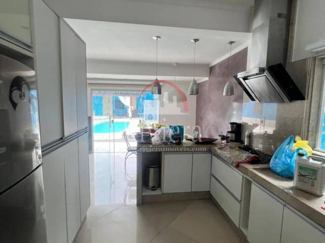 Casa para Venda em Caraguatatuba - 4