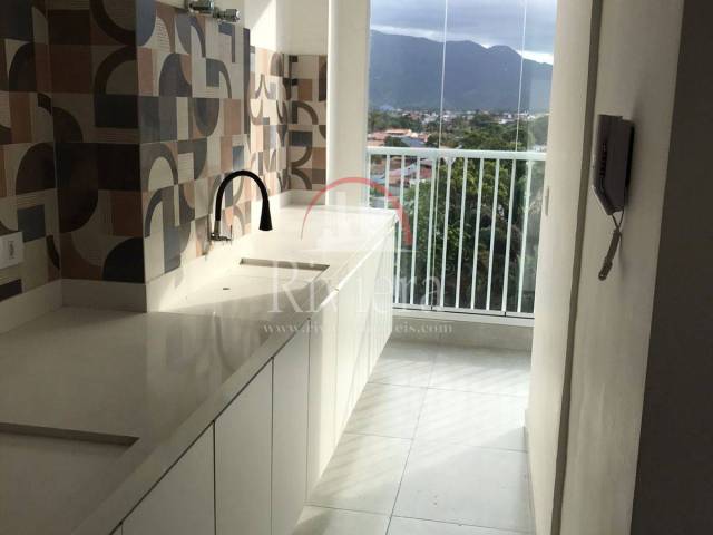 Apartamento para Venda em Caraguatatuba - 2