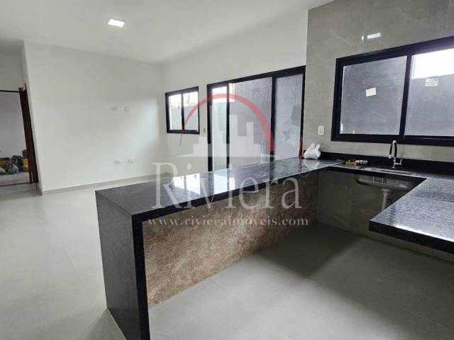 Casa para Venda em Caraguatatuba - 2