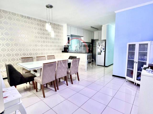 Sobrado para Venda em Caraguatatuba - 5