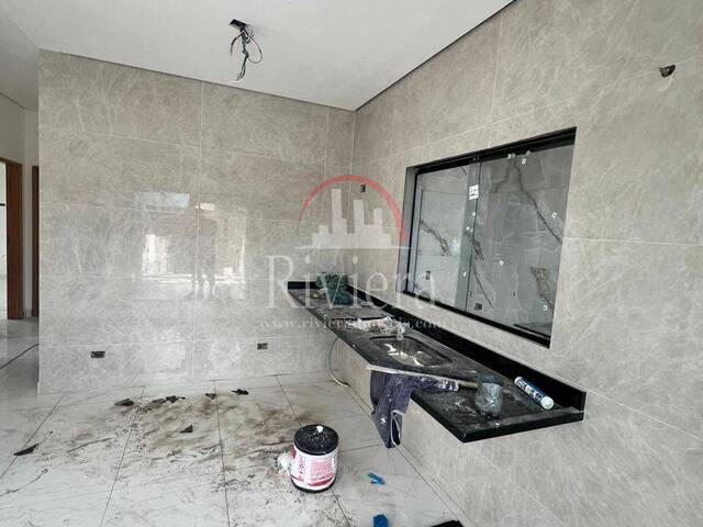 Casa para Venda em Caraguatatuba - 2