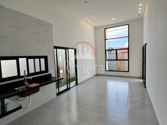 Casa para Venda em Caraguatatuba - 4