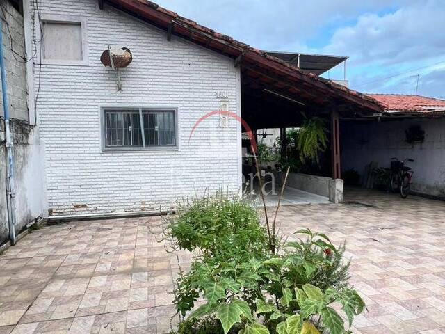 Casa para Venda em Caraguatatuba - 2