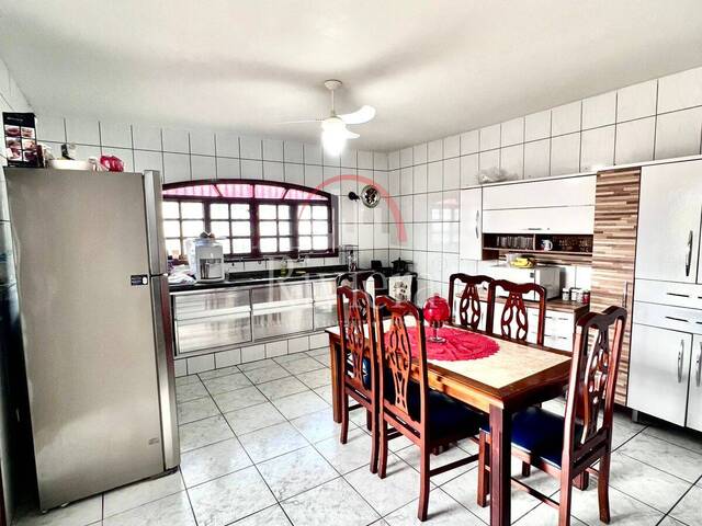 Casa para Venda em Caraguatatuba - 2