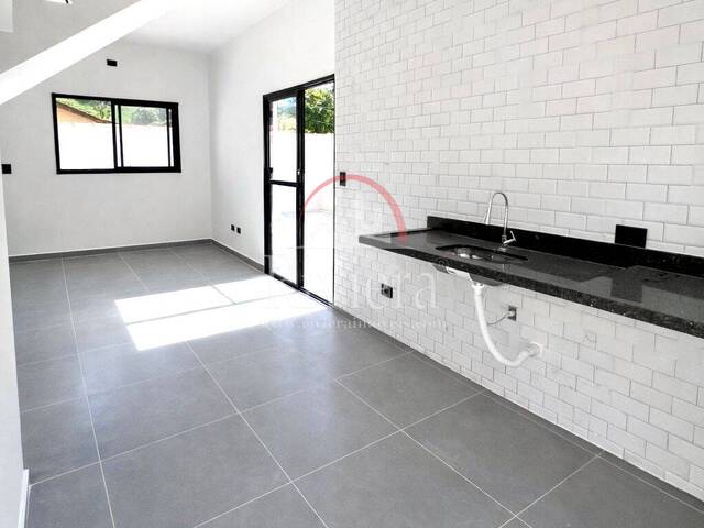 Casa para Venda em Caraguatatuba - 3