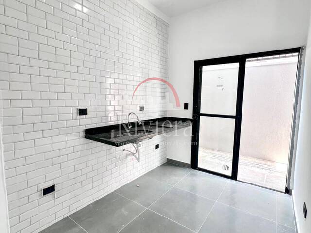 Casa para Venda em Caraguatatuba - 2