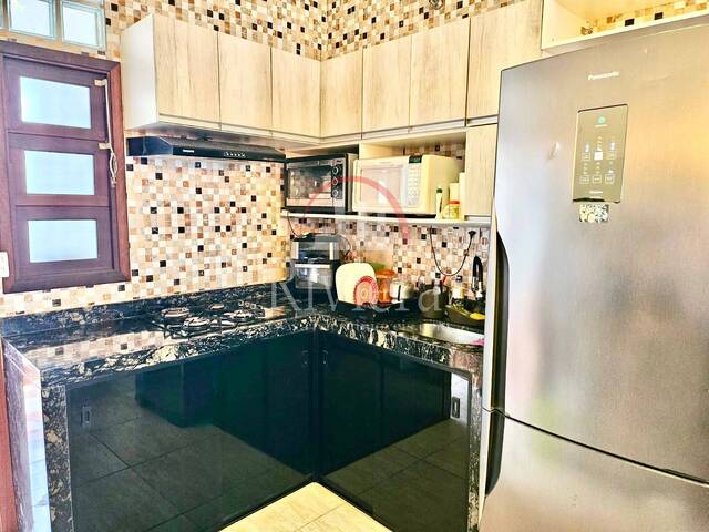 Casa para Venda em Caraguatatuba - 2