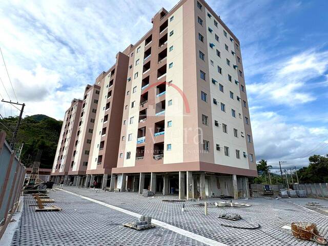 Apartamento para Venda em Caraguatatuba - 3