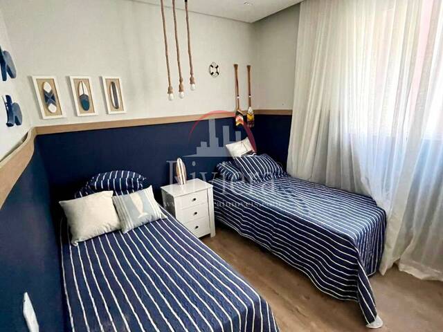 Apartamento para Venda em Caraguatatuba - 4