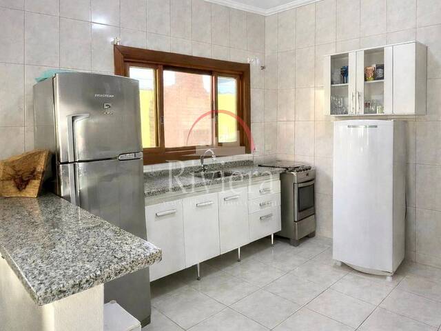 Casa para Venda em Caraguatatuba - 2