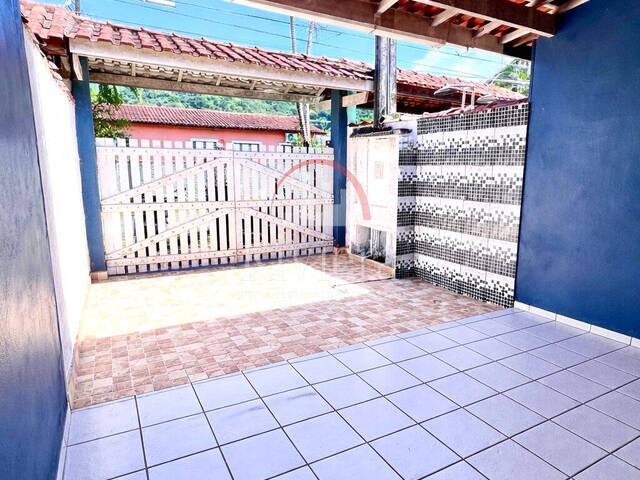 Casa para Venda em Caraguatatuba - 2