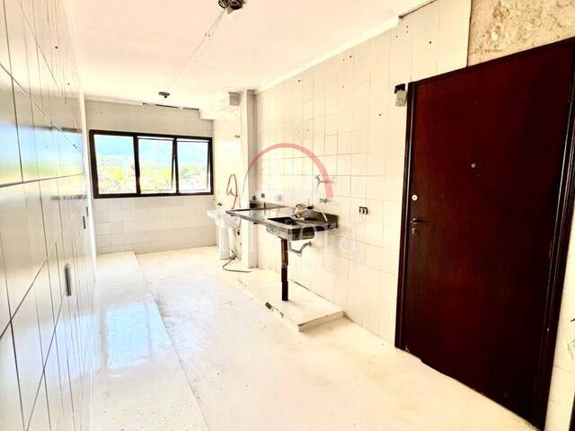 Apartamento para Venda em Caraguatatuba - 2