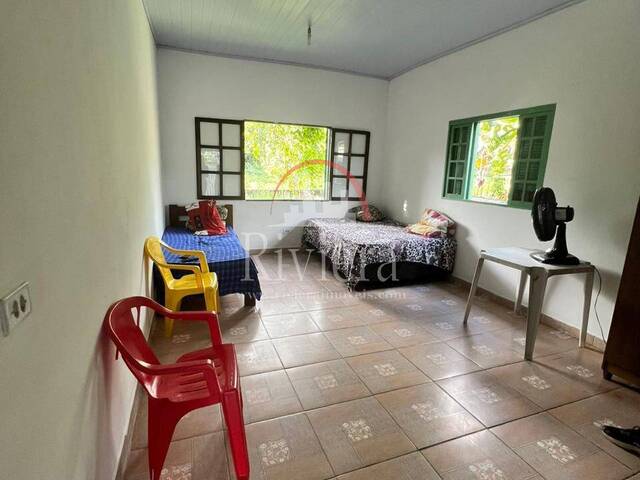 Casa para Venda em Caraguatatuba - 2