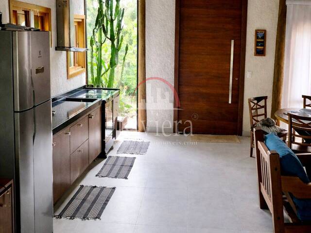 Sobrado para Venda em Caraguatatuba - 3