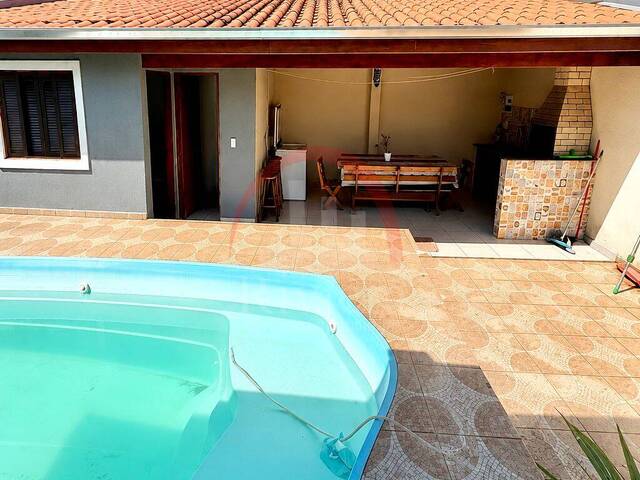 Casa para Venda em Caraguatatuba - 2