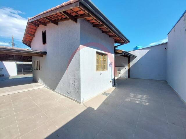 Casa para Venda em Caraguatatuba - 2