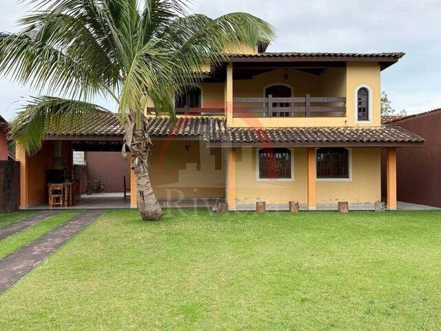 Sobrado para Venda em Caraguatatuba - 3