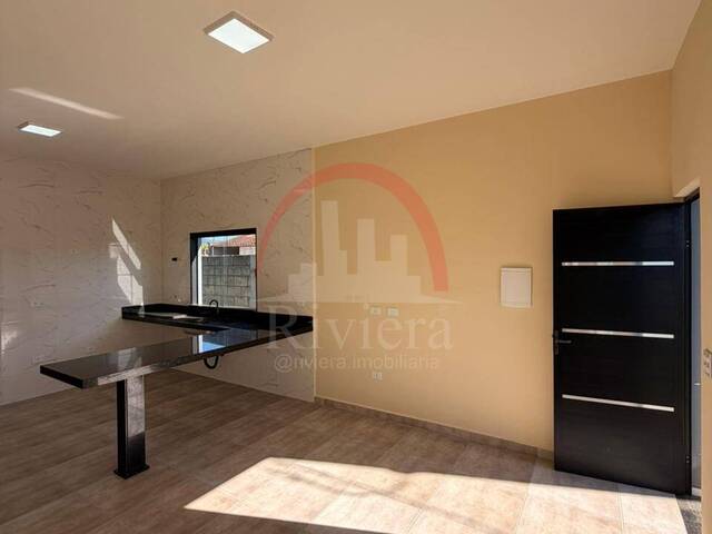 Casa para Venda em Caraguatatuba - 2