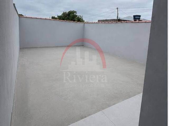 Casa para Venda em Caraguatatuba - 2
