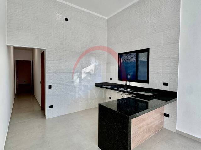 Apartamento para Venda em Caraguatatuba - 2