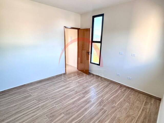 Apartamento para Venda em Caraguatatuba - 2