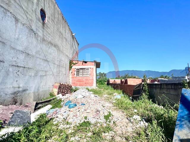 Terreno para Venda em Caraguatatuba - 2