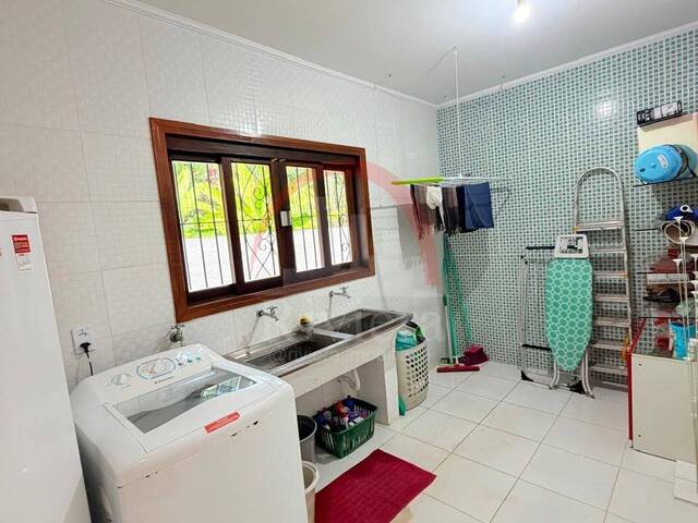 Casa para Venda em São Sebastião - 3