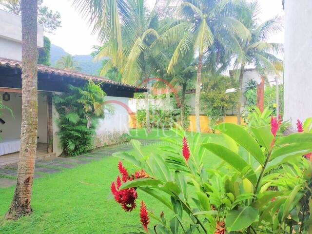 Sobrado para Venda em São Sebastião - 2