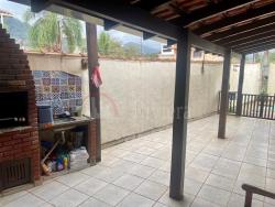 Sobrado para Venda em São Sebastião - 4