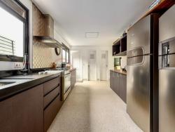 Sobrado para Venda em São Sebastião - 3