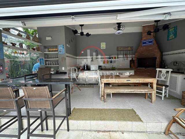 Sobrado para Venda em São Sebastião - 4