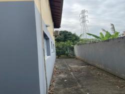 Sobrado para Venda em Caraguatatuba - 4
