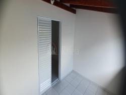 Sobrado para Venda em Caraguatatuba - 5