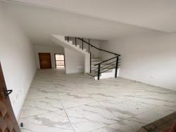 Sobrado para Venda em Caraguatatuba - 2