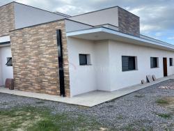 Casa para Venda em Caraguatatuba - 2