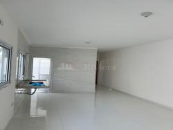 Casa para Venda em Caraguatatuba - 2