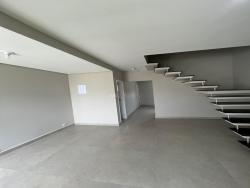 Sobrado para Venda em Caraguatatuba - 3