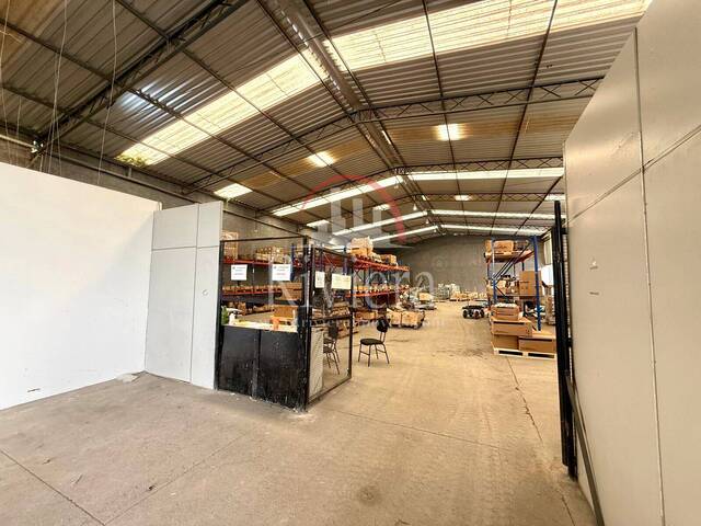 Galpão para Venda em Caraguatatuba - 2